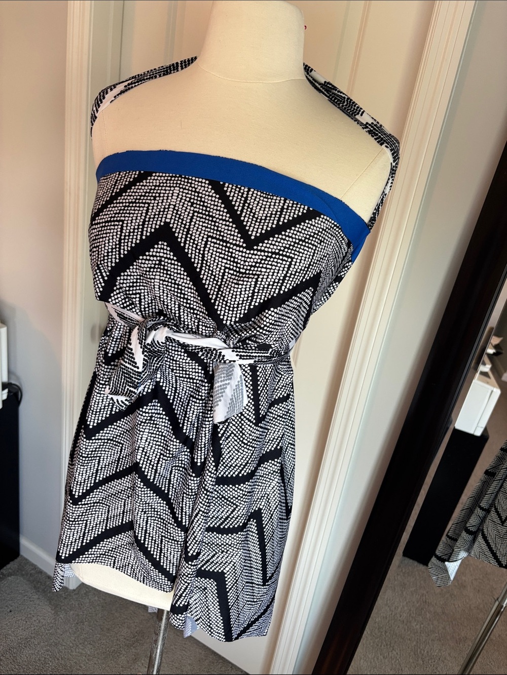 Versatile Black & White Chevron Sundress with Blue Trim